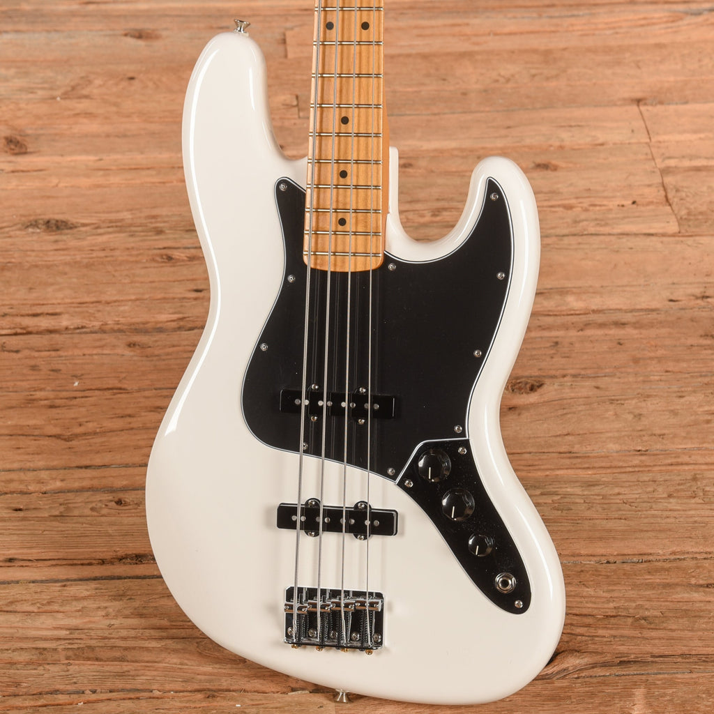 Fender Player II Jazz Bass Olympic White 2024 - View 2 | MusicMarket