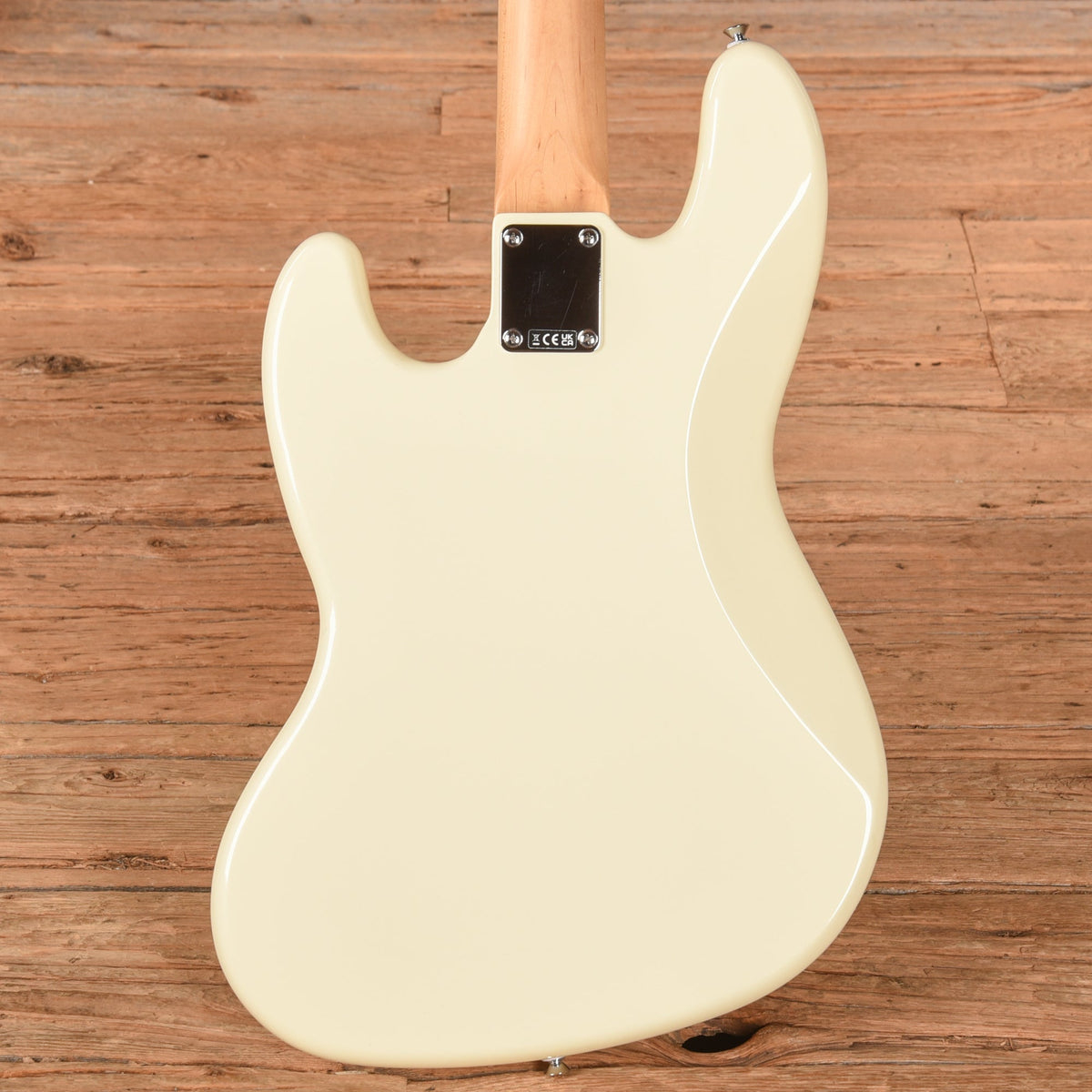 Fender Standard Jazz Bass Vintage White 2024 - View 3 | MusicMarket