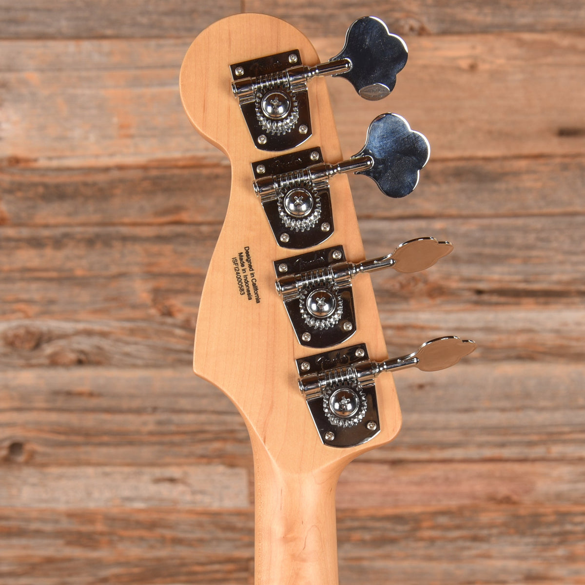 Fender Standard Jazz Bass Vintage White 2024 - View 7 | MusicMarket