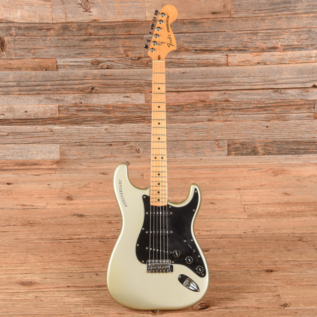 Fender 25th Anniversary Stratocaster Porsche Silver 1979 - View 4 | MusicMarket