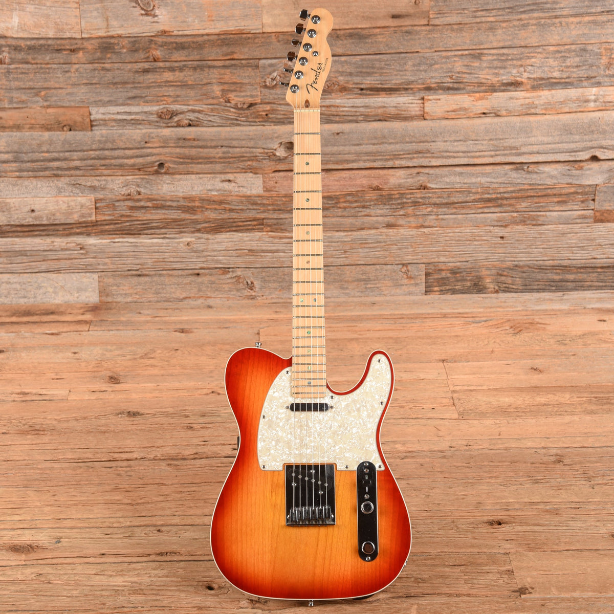 Fender American Deluxe Telecaster Aged Cherry Sunburst 2007 - View 4 | MusicMarket