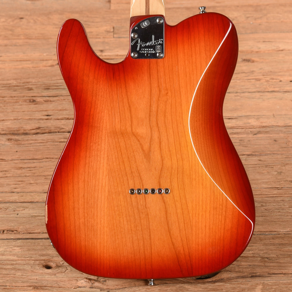 Fender American Deluxe Telecaster Aged Cherry Sunburst 2007 - View 3 | MusicMarket