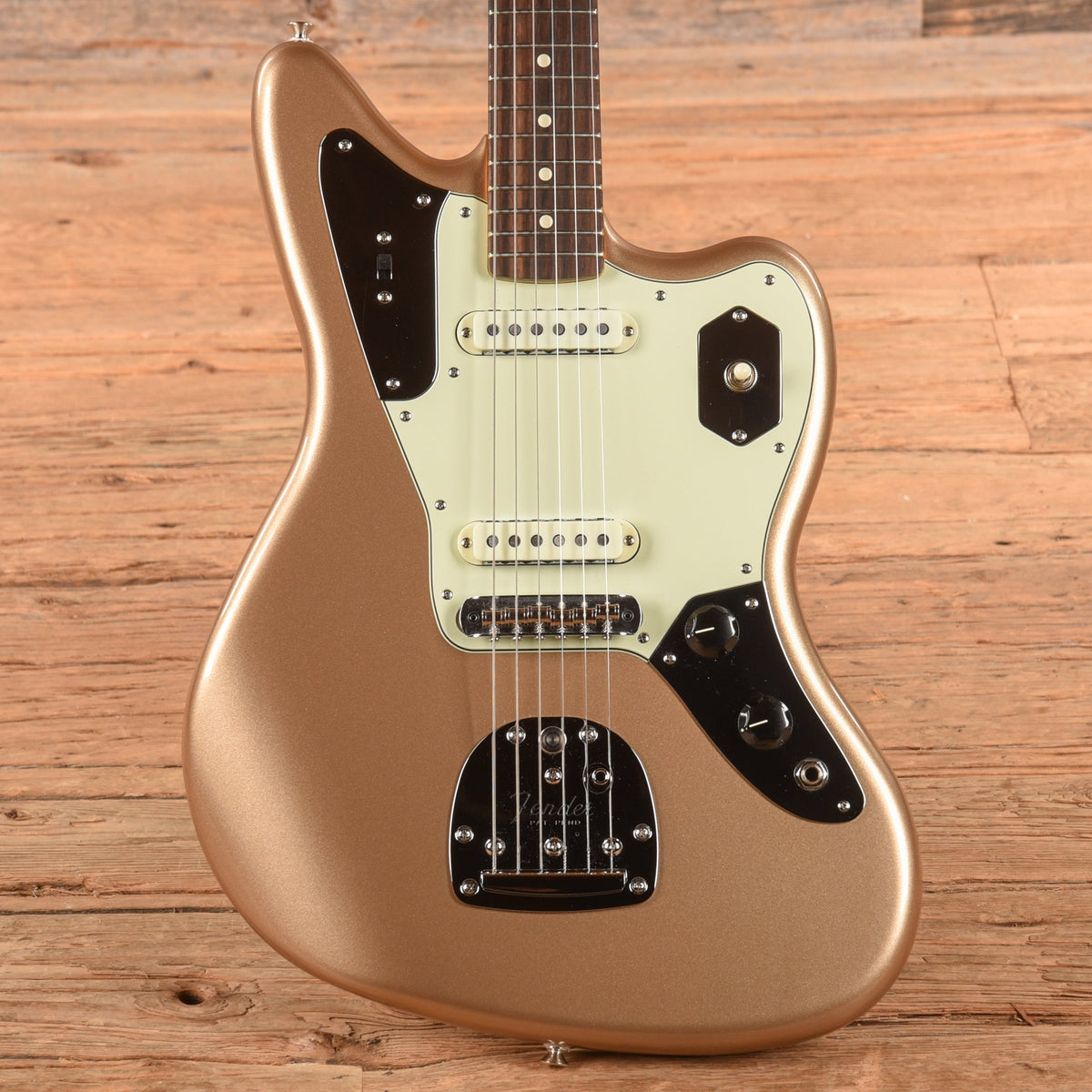 Fender American Professional Classic Jaguar Faded Firemist Gold 2025 - MusicMarket