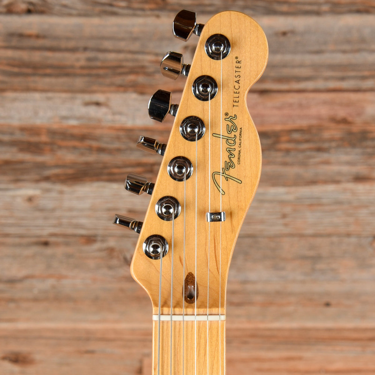 Fender American Professional II Butterscotch 2024 - View 6 | MusicMarket