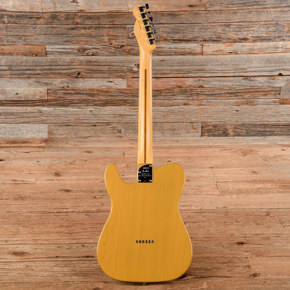 Fender American Professional II Butterscotch 2024 - View 5 | MusicMarket