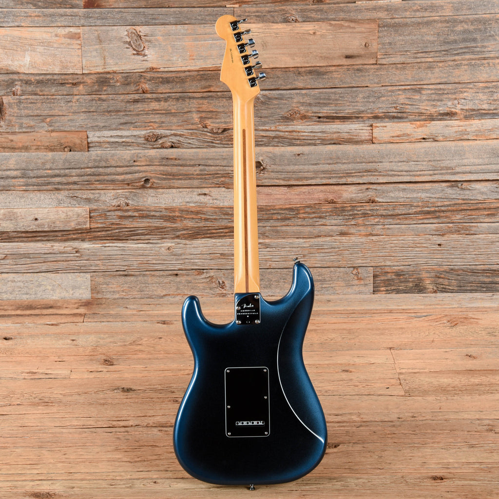 Fender American Professional II Stratocaster Dark Night 2021 - View 5 | MusicMarket