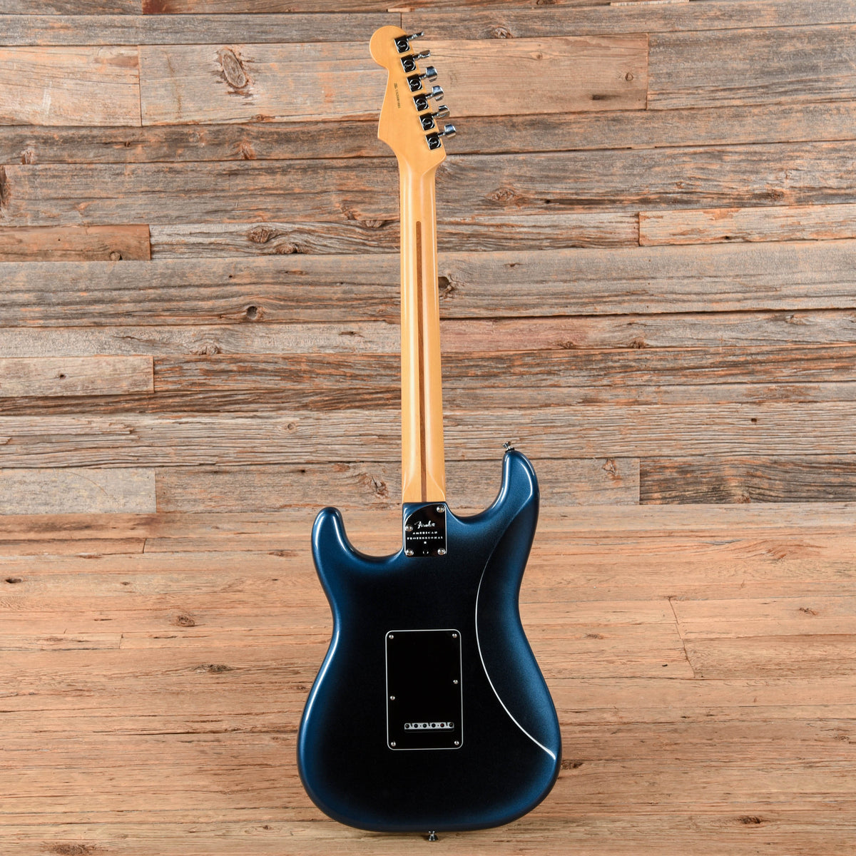 Fender American Professional II Stratocaster Dark Night 2021 - View 5 | MusicMarket