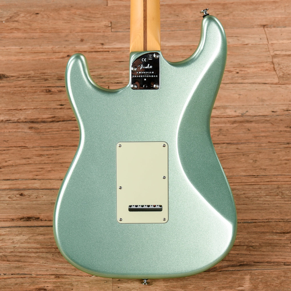 Fender American Professional II Stratocaster Mystic Surf Green 2021 - View 3 | MusicMarket