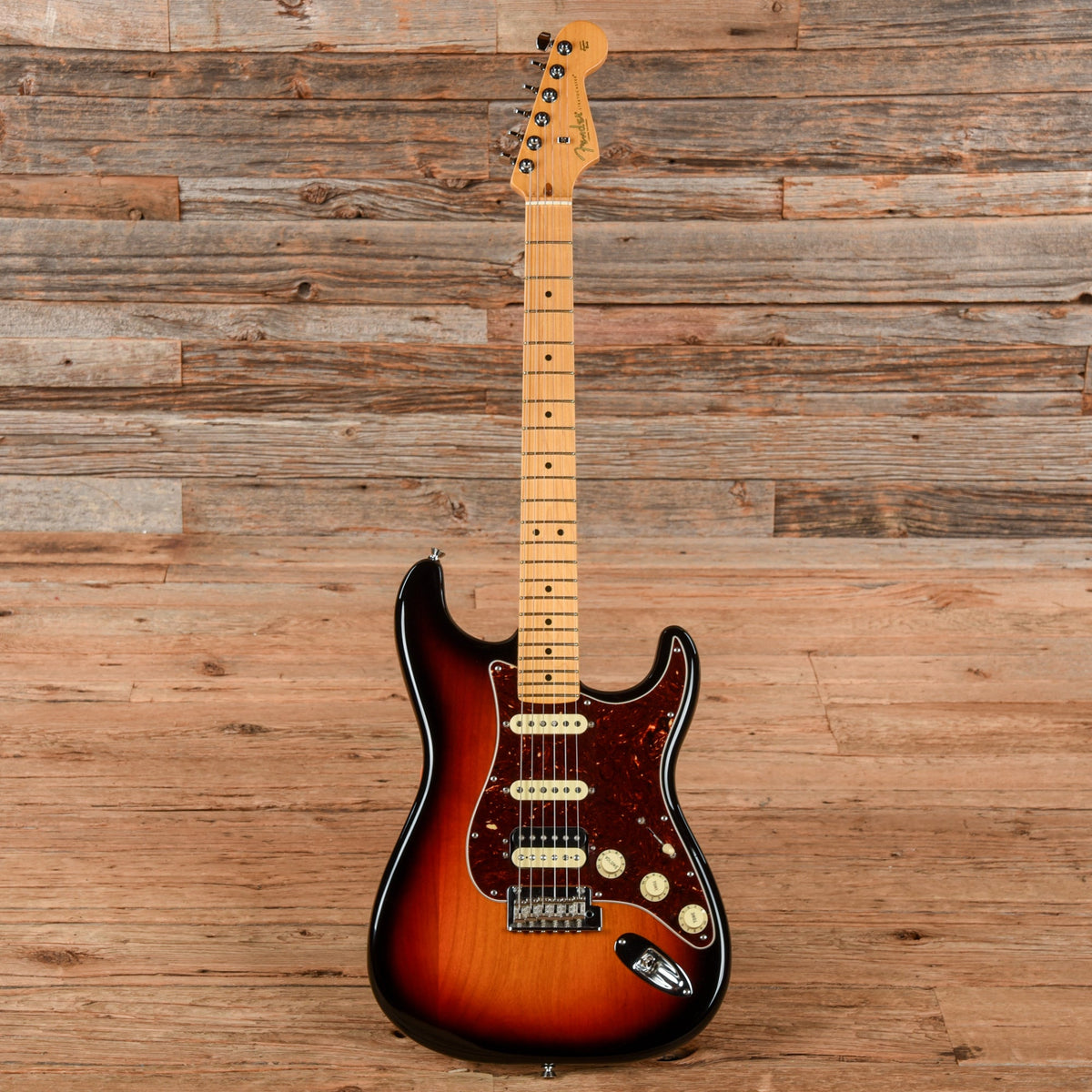 Fender American Professional II Stratocaster Sunburst 2020 - View 4 | MusicMarket