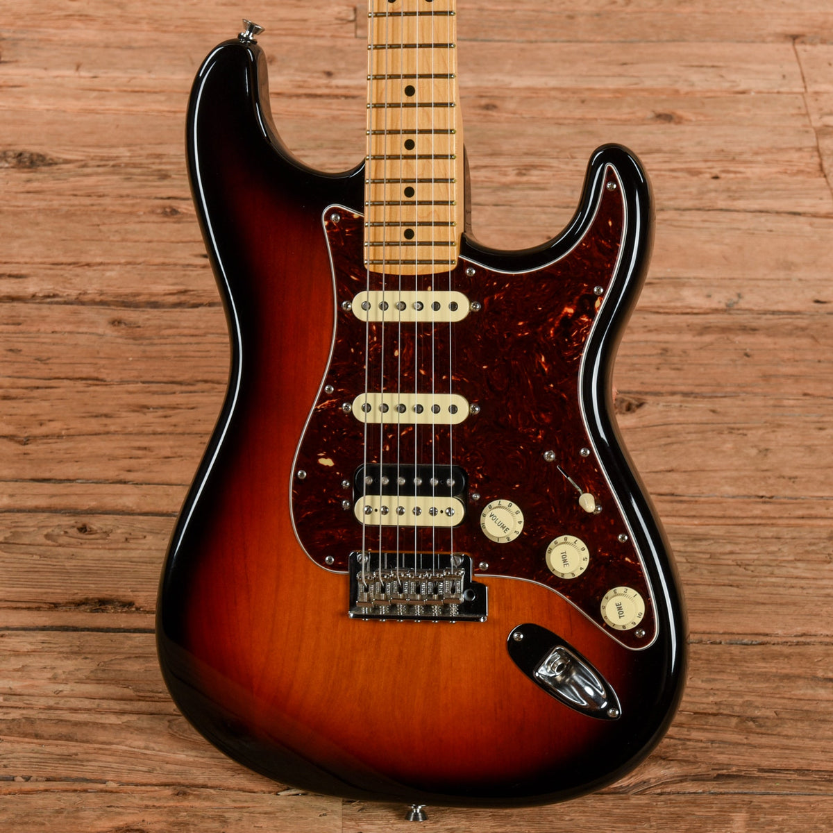 Fender American Professional II Stratocaster Sunburst 2020 - View 2 | MusicMarket