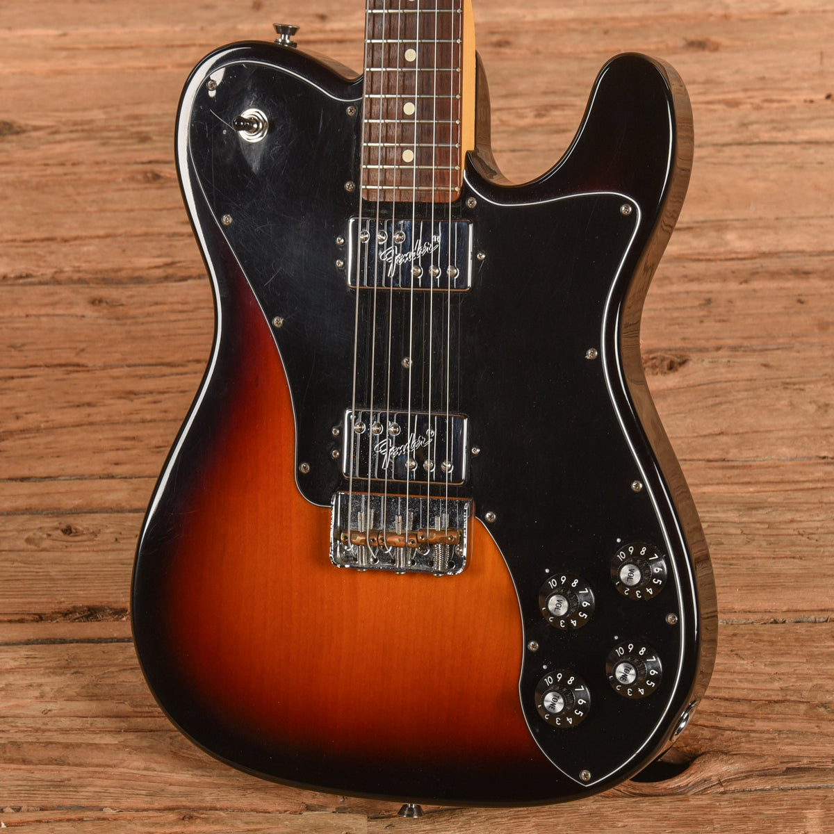 Fender American Professional II Telecaster Deluxe Sunburst 2019 - View 2 | MusicMarket