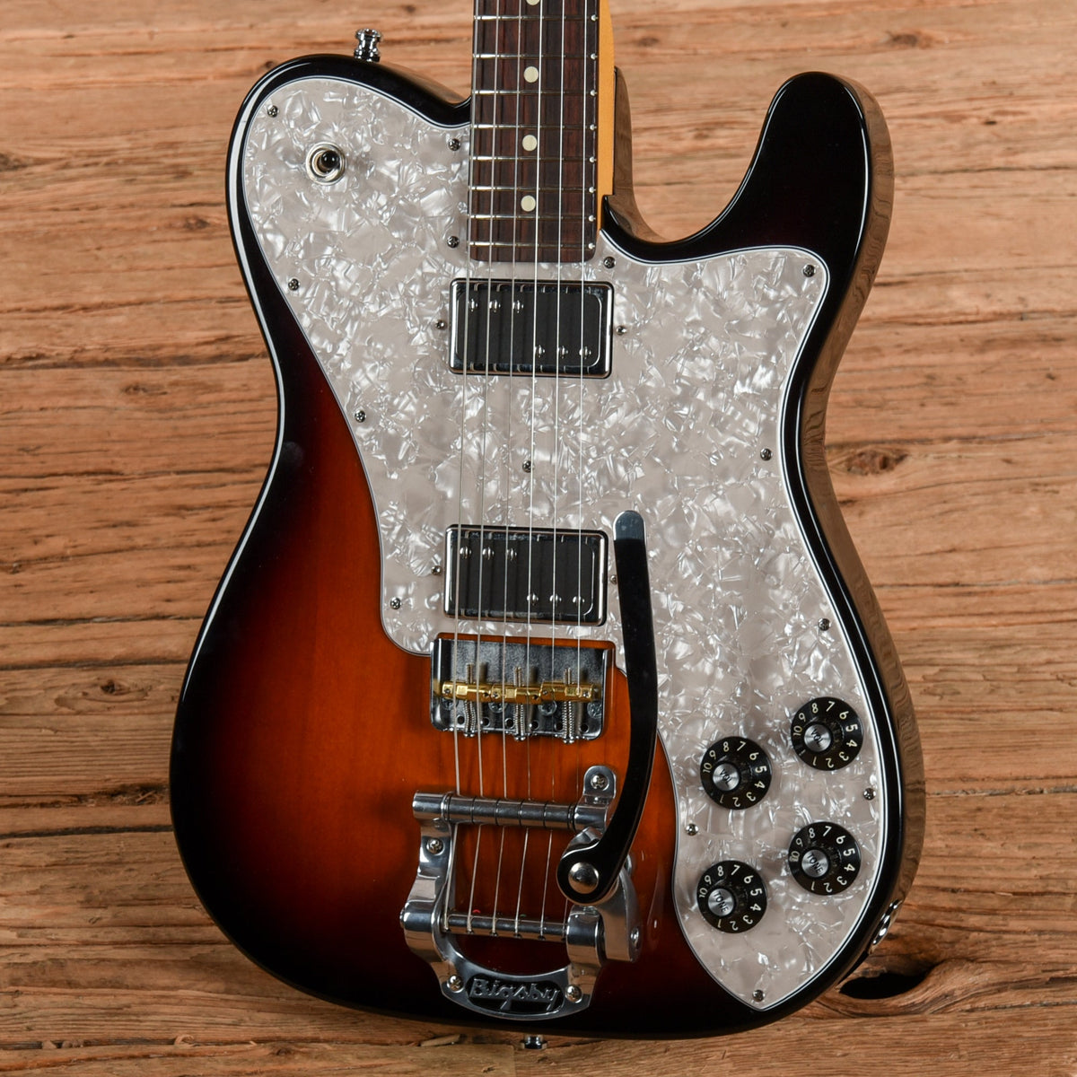 Fender American Professional II Telecaster Deluxe Sunburst 2025 - View 2 | MusicMarket