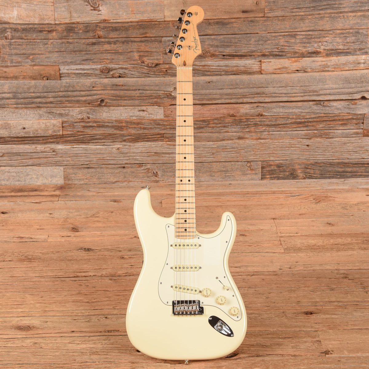 Fender American Professional Stratocaster Olympic White 2018 - View 4 | MusicMarket
