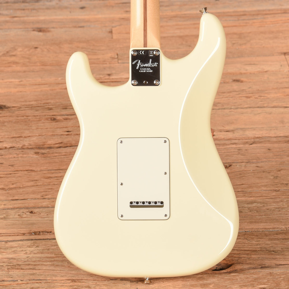 Fender American Professional Stratocaster Olympic White 2018 - View 3 | MusicMarket