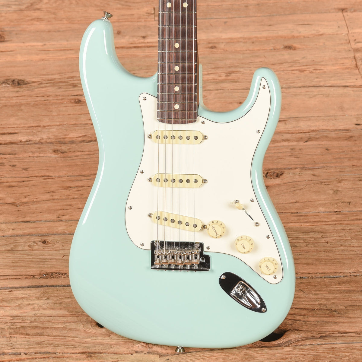 Fender Limited Edition American Professional Stratocaster w/Solid Rosewood Neck Daphne Blue 2017 - View 2 | MusicMarket