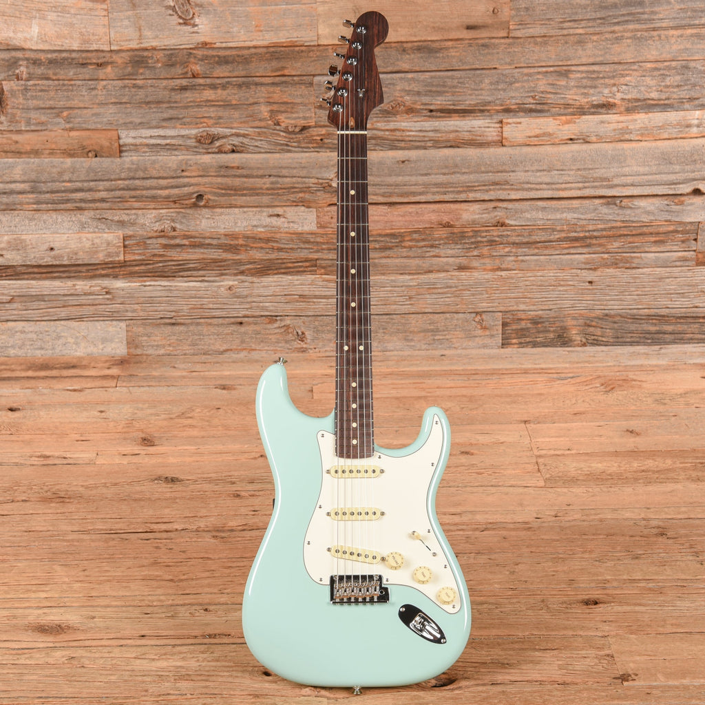 Fender Limited Edition American Professional Stratocaster w/Solid Rosewood Neck Daphne Blue 2017 - View 4 | MusicMarket