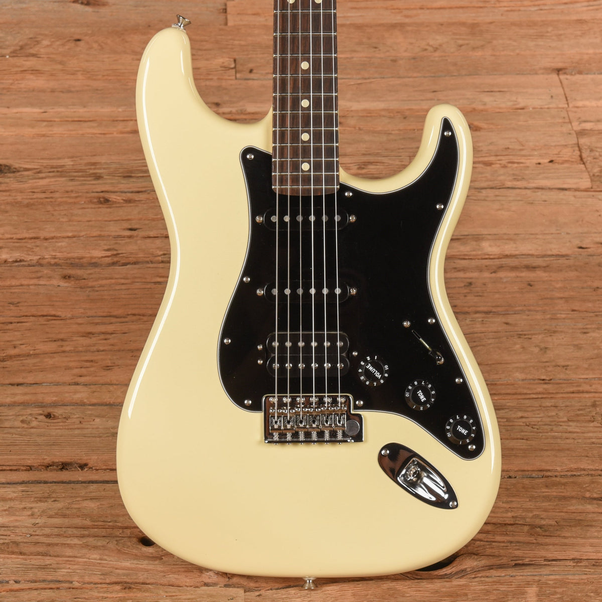 Fender American Special Stratocaster HSS Olympic White 2018 - MusicMarket