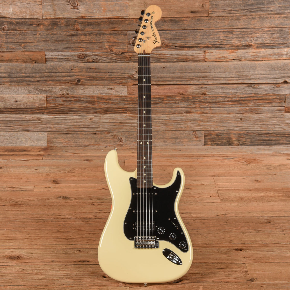 Fender American Special Stratocaster HSS Olympic White 2018 - View 4 | MusicMarket