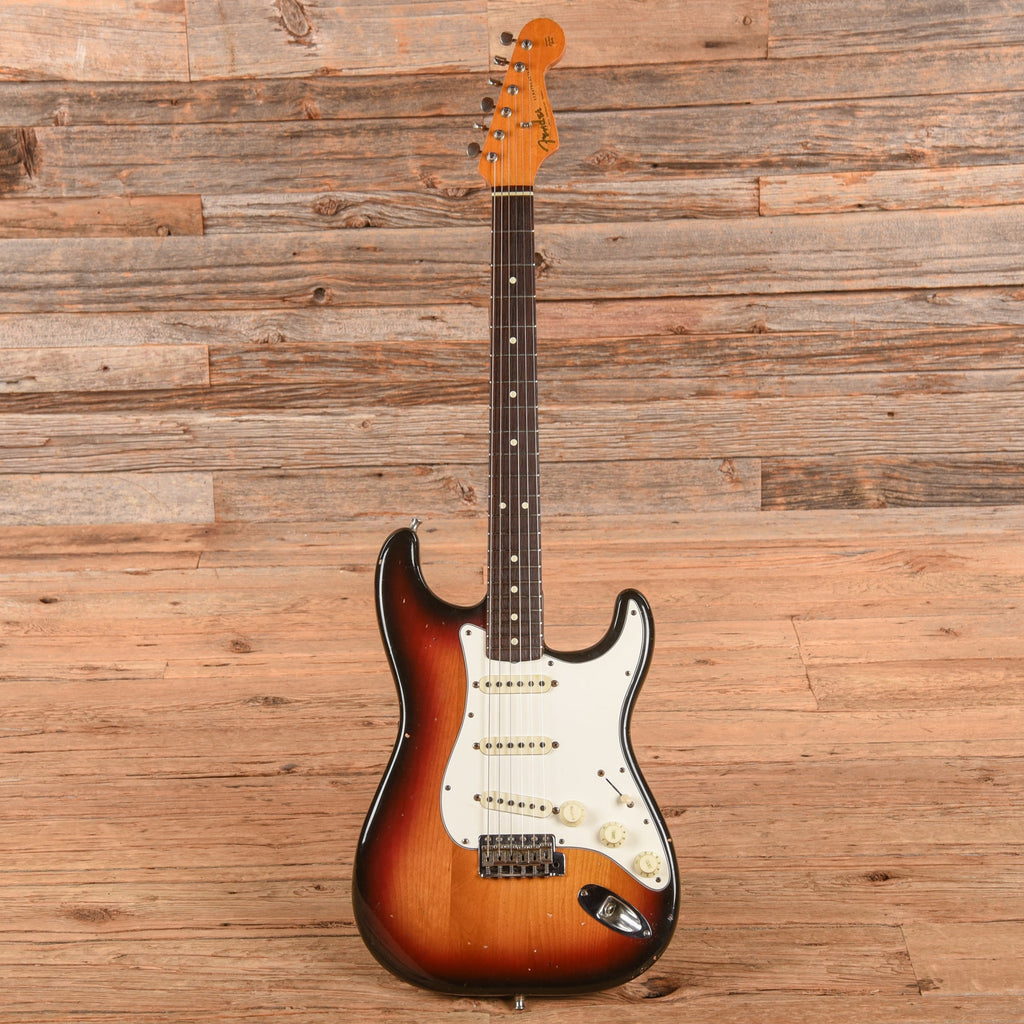 Fender American Vintage '62 Stratocaster Sunburst 1982 - View 4 | MusicMarket