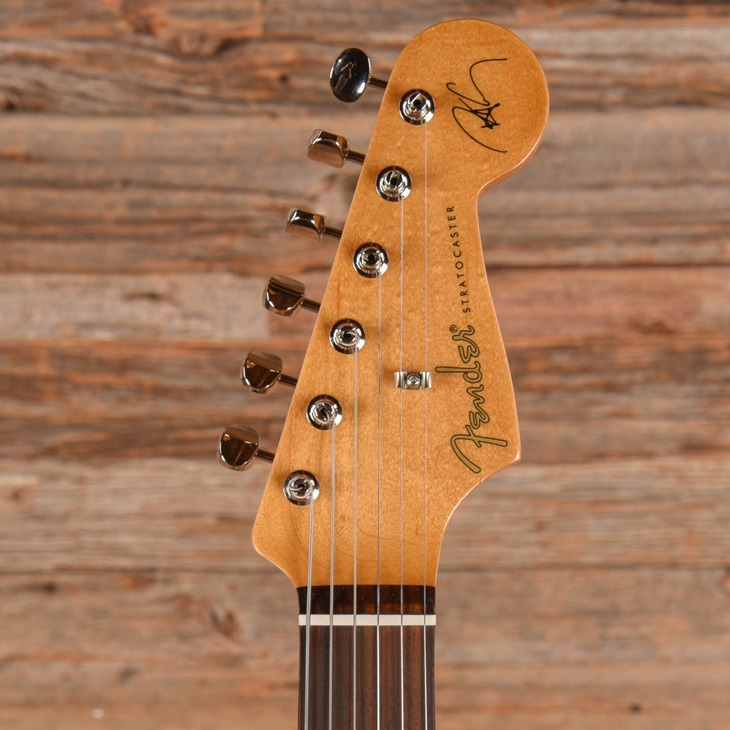 Fender Artist Series Robert Cray Signature Stratocaster Inca Silver 2021 - View 6 | MusicMarket