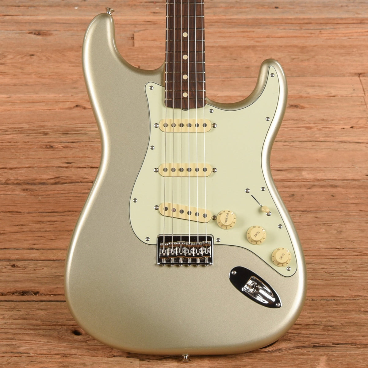 Fender Artist Series Robert Cray Signature Stratocaster Inca Silver 2021 - MusicMarket