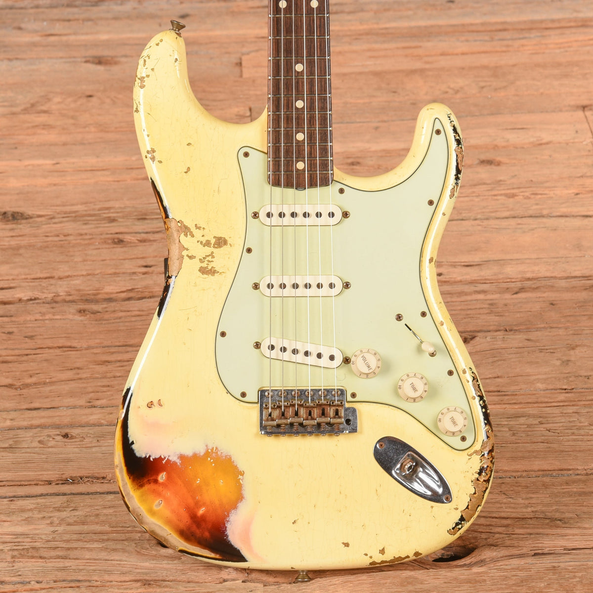 Fender Custom Shop '60 Stratocater Heavy Relic White over Sunburst 2013 - MusicMarket