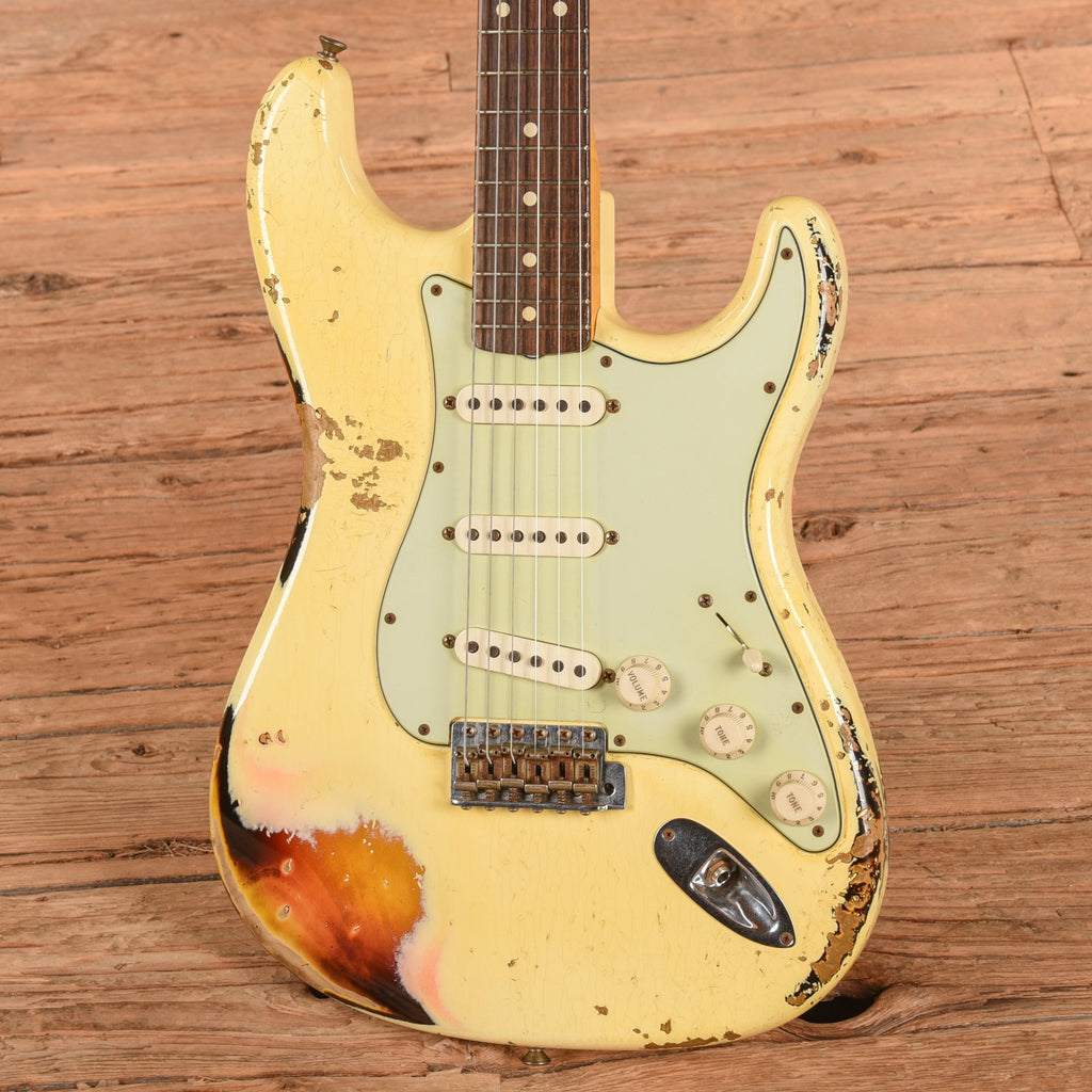 Fender Custom Shop '60 Stratocater Heavy Relic White over Sunburst 2013 - View 2 | MusicMarket