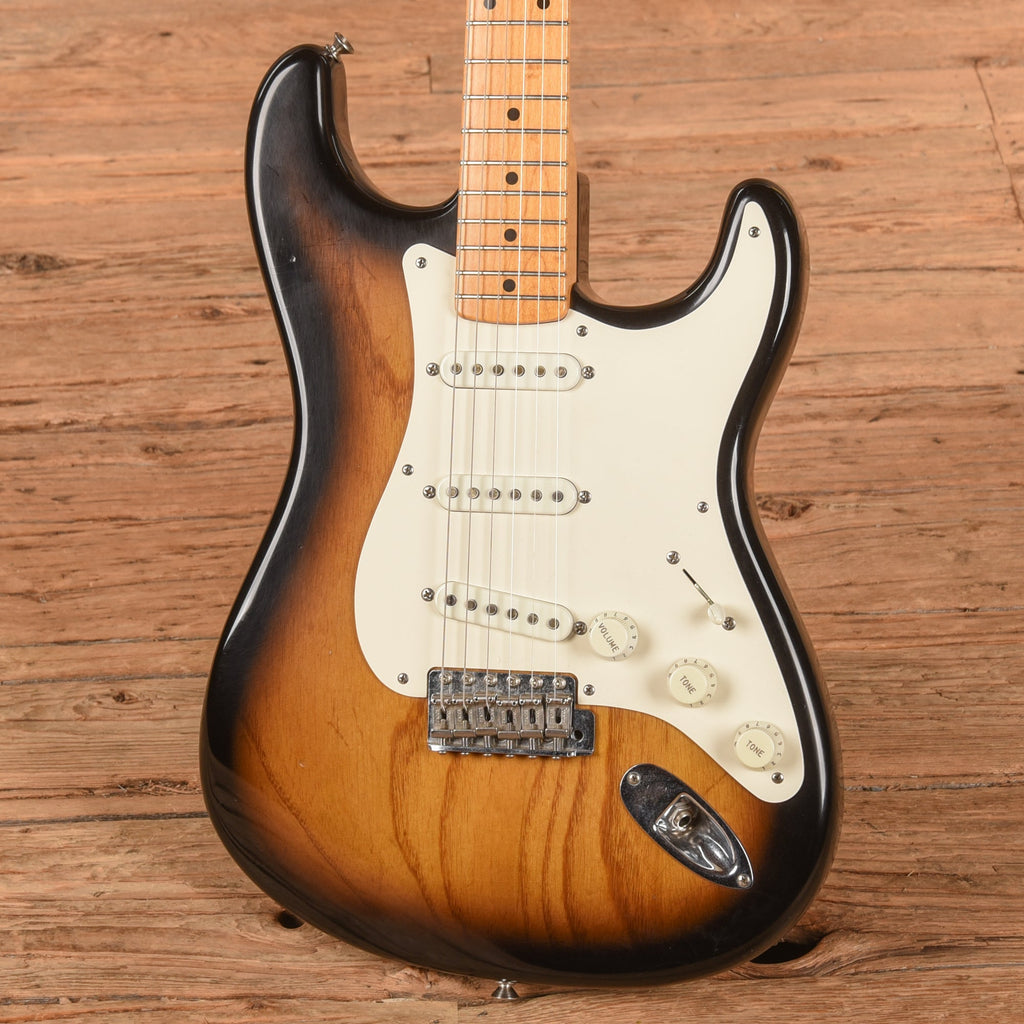 Fender Custom Shop 50th Anniversary '54 Stratocaster Reissue Sunburst 2004 - View 2 | MusicMarket