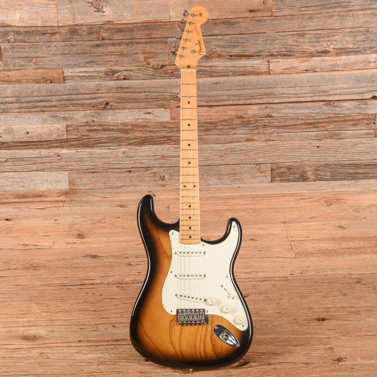 Fender Custom Shop 50th Anniversary '54 Stratocaster Reissue Sunburst 2004 - View 4 | MusicMarket