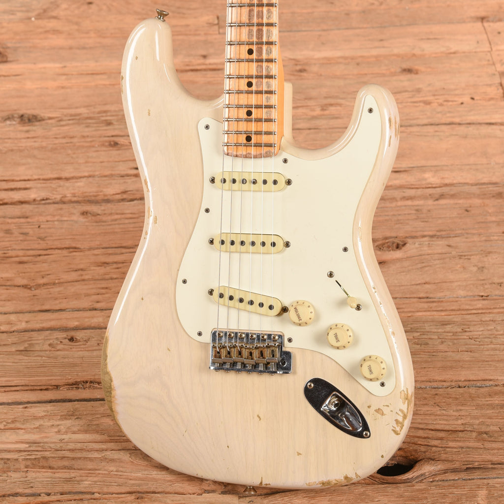 Fender Custom Shop '59 Stratocaster Heavy Relic Blonde 2018 - View 2 | MusicMarket