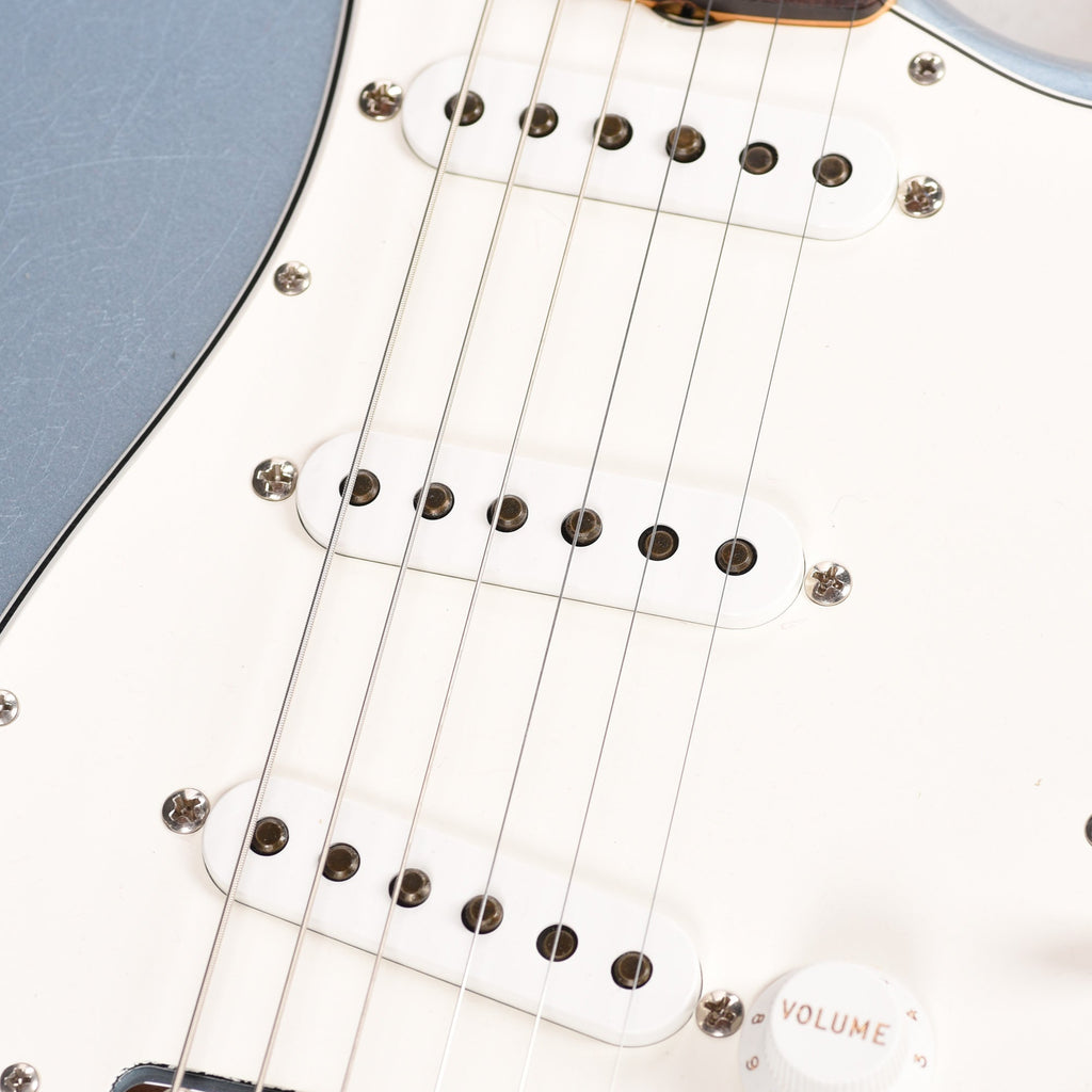 Fender Custom Shop '60s Stratocaster Journeyman Relic Blue Ice Metallic Master Built by David Brown - View 11 |
