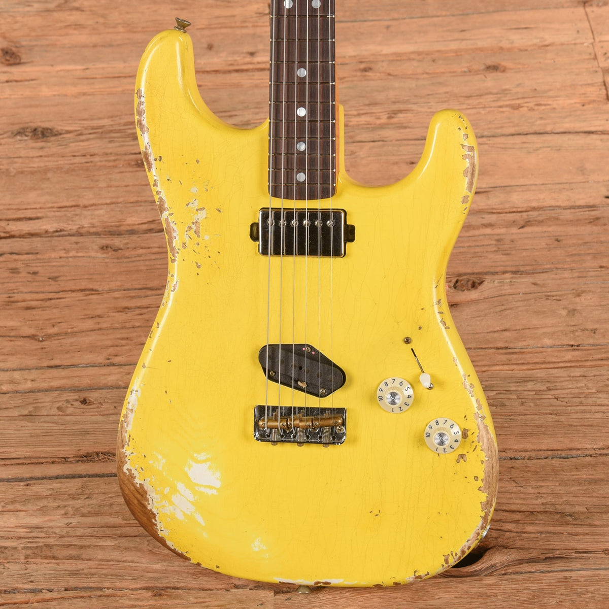 Fender Custom Shop '66 Stratocaster HS Heavy Relic Aged Graffiti Yellow 2025 - View 2 | MusicMarket