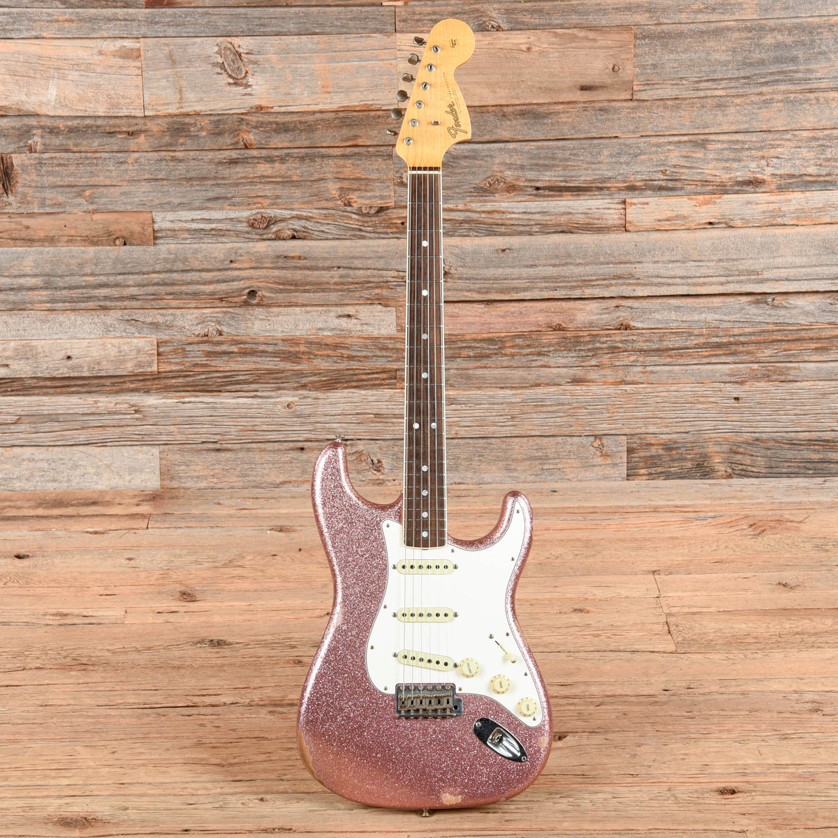 Fender Custom Shop '67 Stratocaster Reissue Relic Champagne Sparkle 2017 - View 4 | MusicMarket
