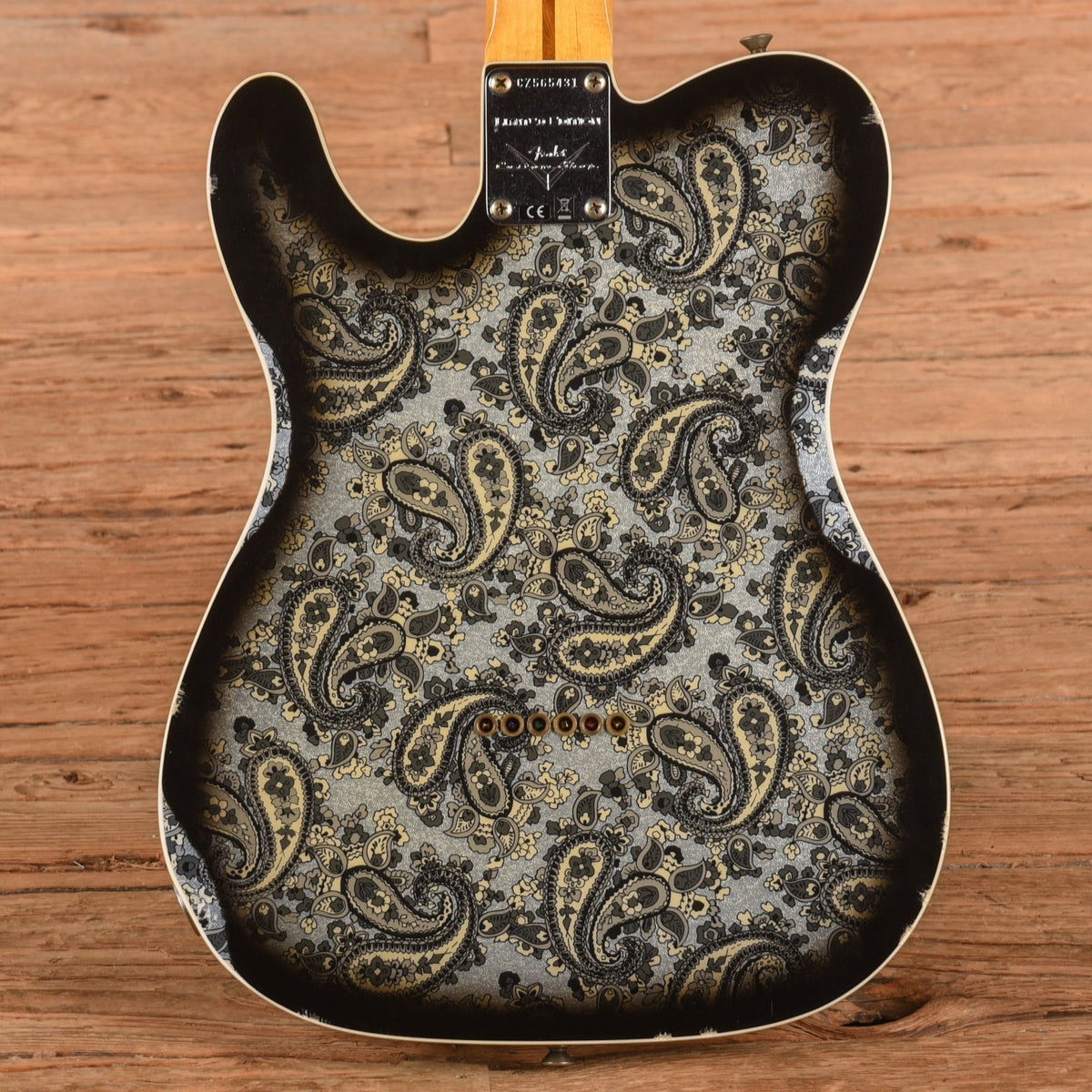 Fender Custom Shop Limited Edition Dual P-90 Telecaster Relic Black Paisley 2023 - View 3 | MusicMarket