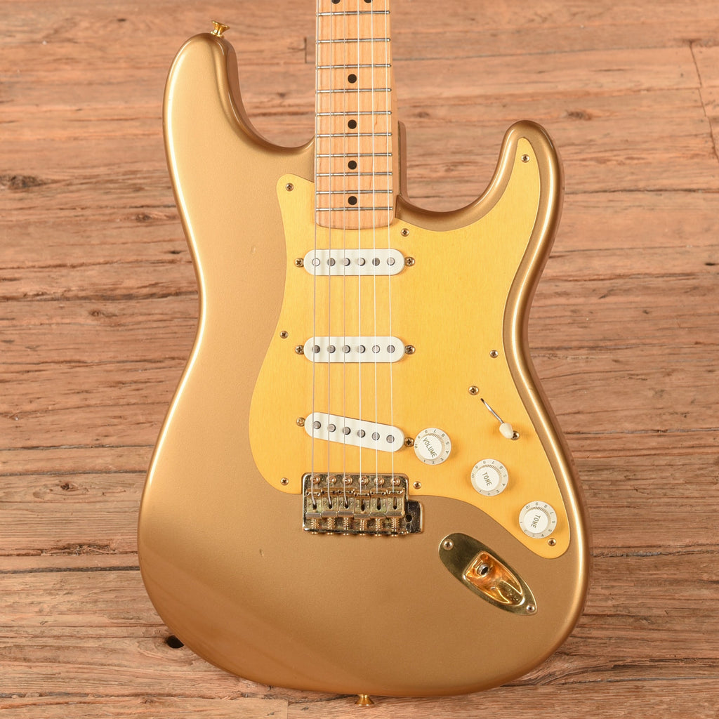 Fender Custom Shop Stratocaster HLE Gold 1989 - View 2 | MusicMarket