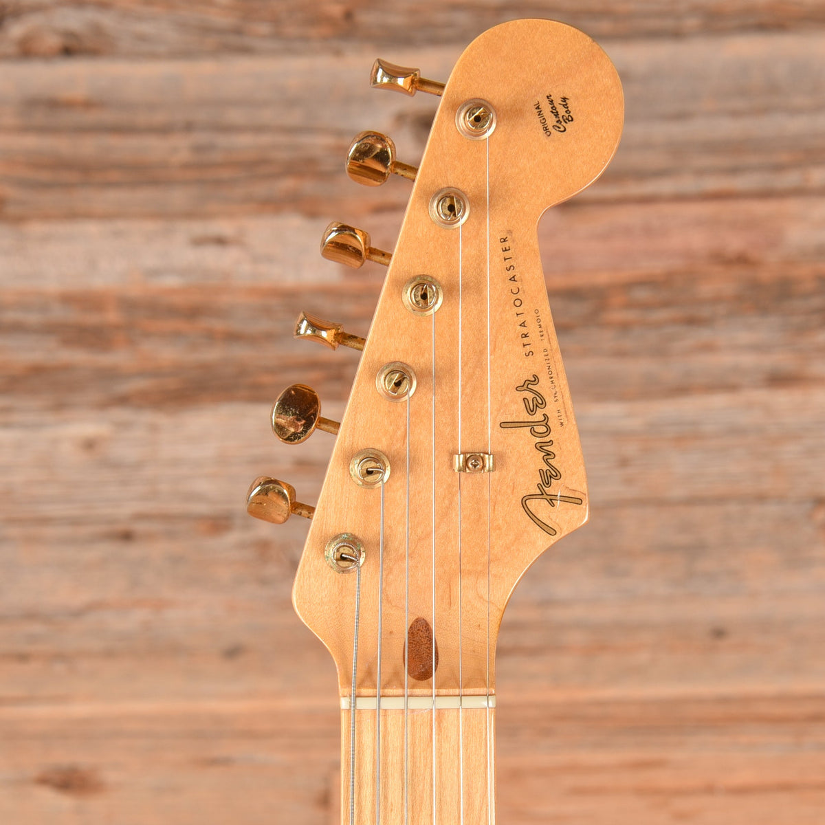Fender Custom Shop Stratocaster HLE Gold 1989 - View 6 | MusicMarket