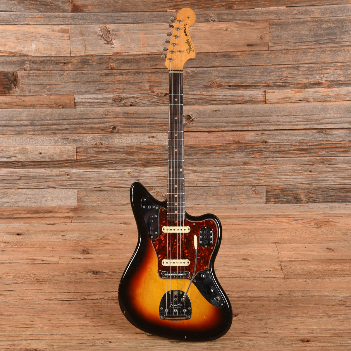 Fender Jaguar Sunburst 1962 - View 4 | MusicMarket