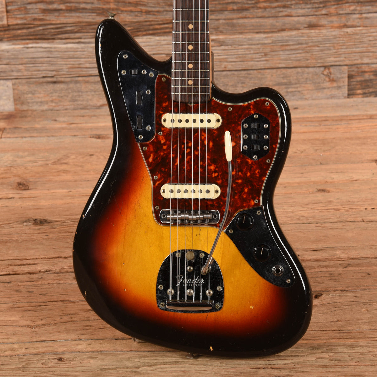 Fender Jaguar Sunburst 1962 - View 2 | MusicMarket
