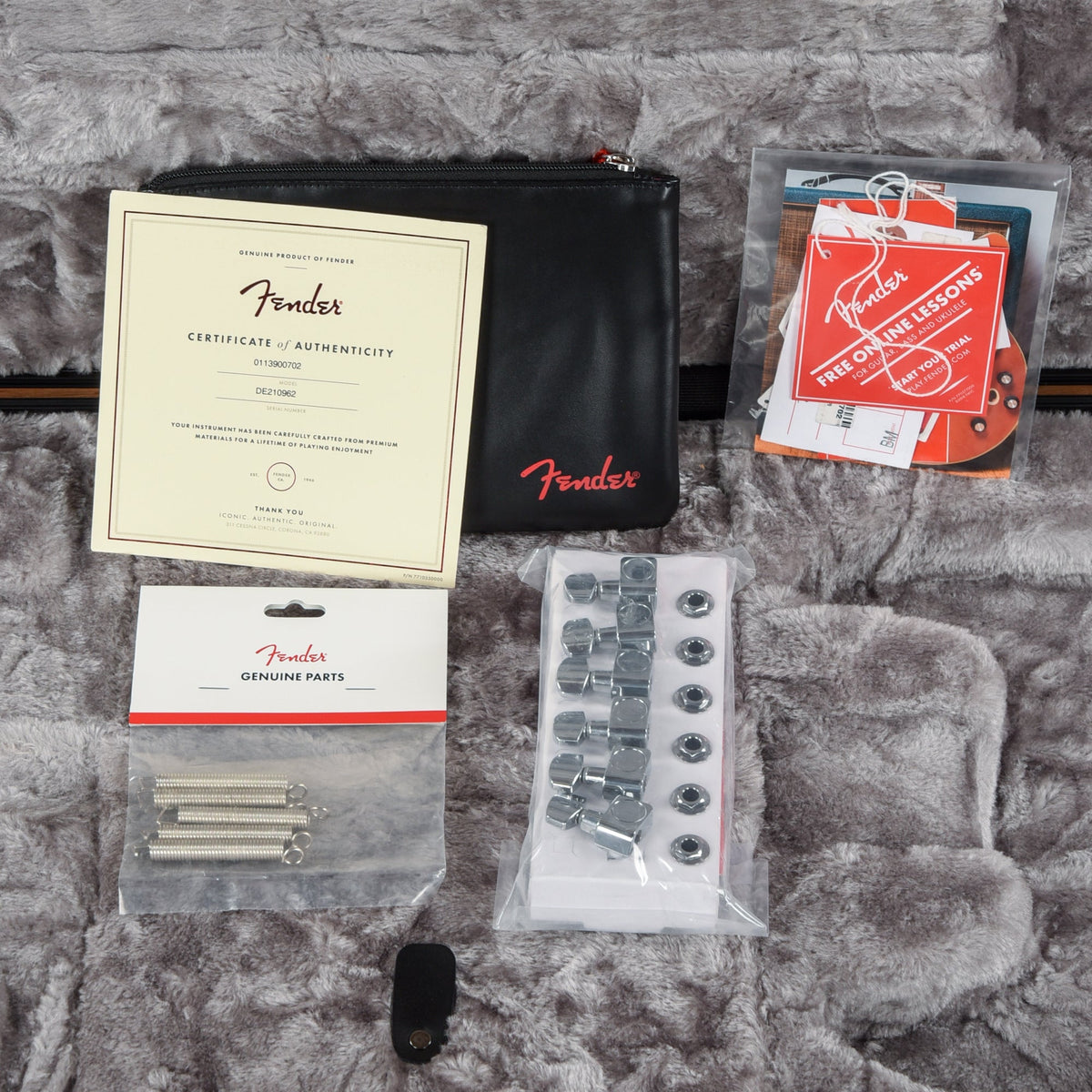 Fender Limited Edition American Professional II Stratocaster Lake Placid Blue 2022 - View 8 | MusicMarket