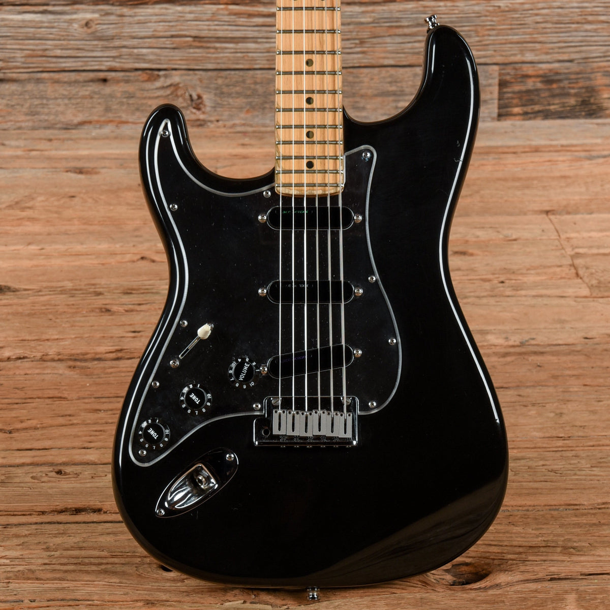 Fender Standard Stratocaster Black 2000 LEFTY - MusicMarket