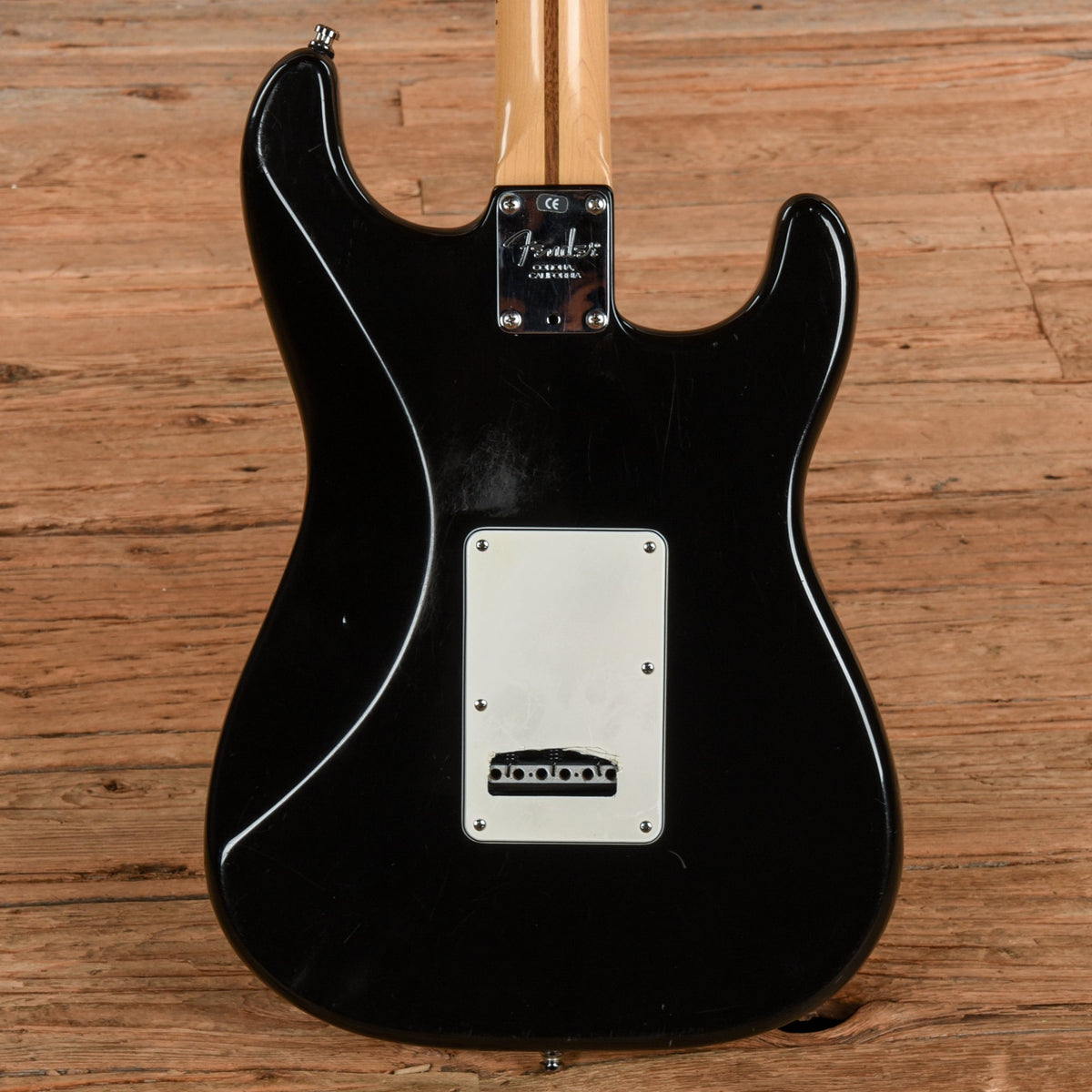 Fender Standard Stratocaster Black 2000 LEFTY - View 3 | MusicMarket