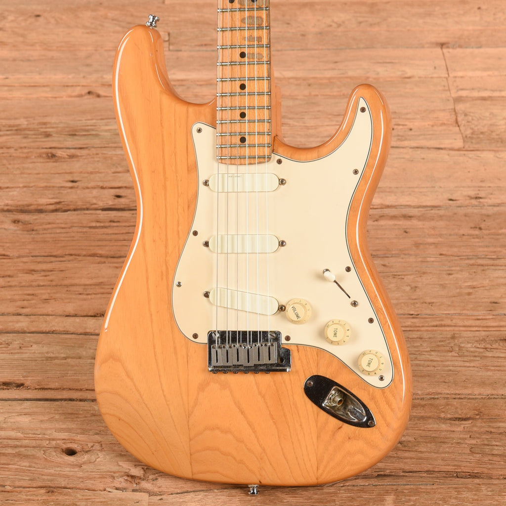 Fender Strat Plus Natural 1990 - View 2 | MusicMarket
