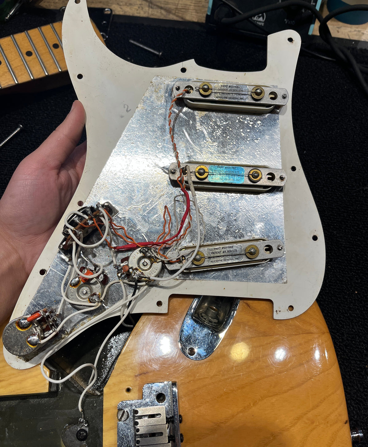 Fender Strat Plus Natural 1990 - View 12 | MusicMarket