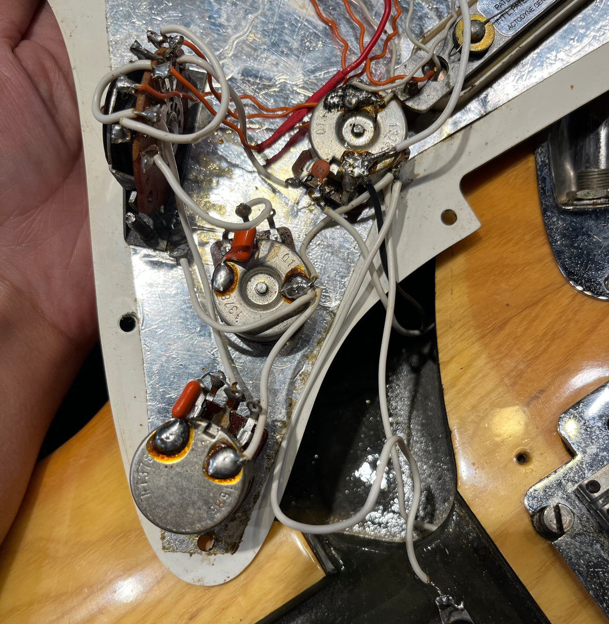 Fender Strat Plus Natural 1990 - View 11 | MusicMarket