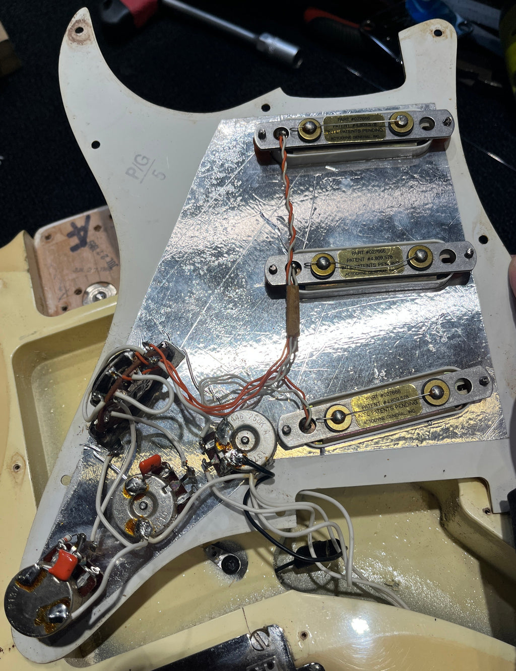 Fender Strat Plus Olympic White 1989 - View 13 | MusicMarket