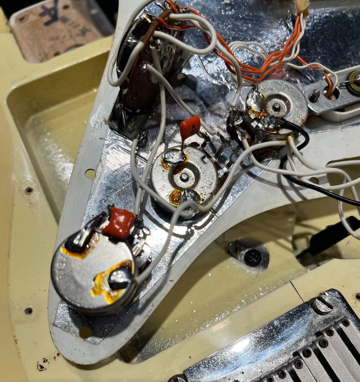 Fender Strat Plus Olympic White 1989 - View 12 | MusicMarket