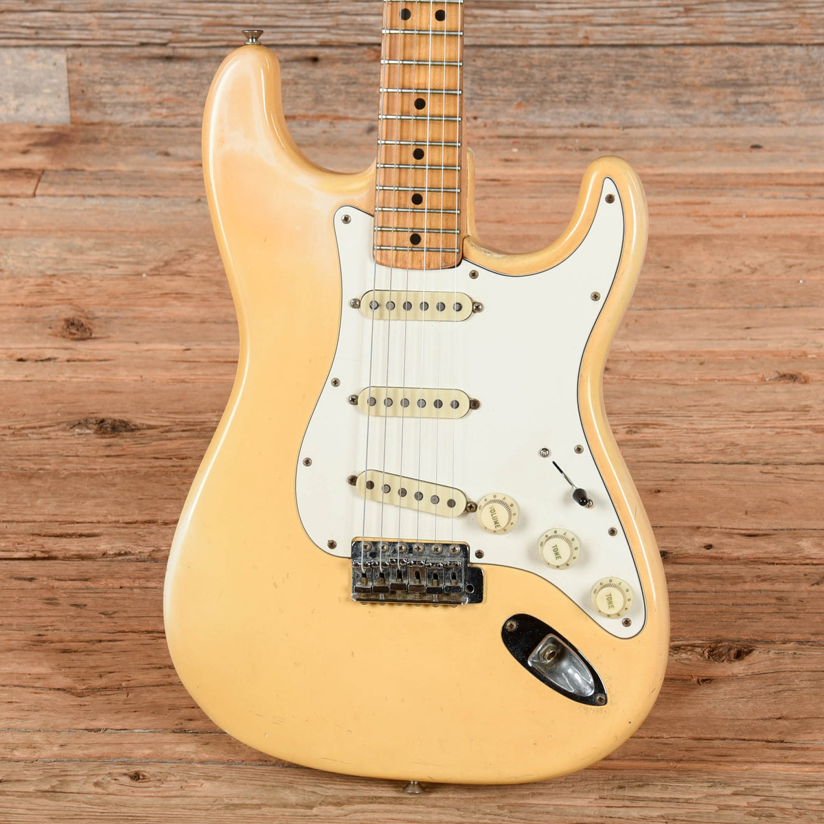 Fender Stratocaster Olympic White 1975 - View 2 | MusicMarket