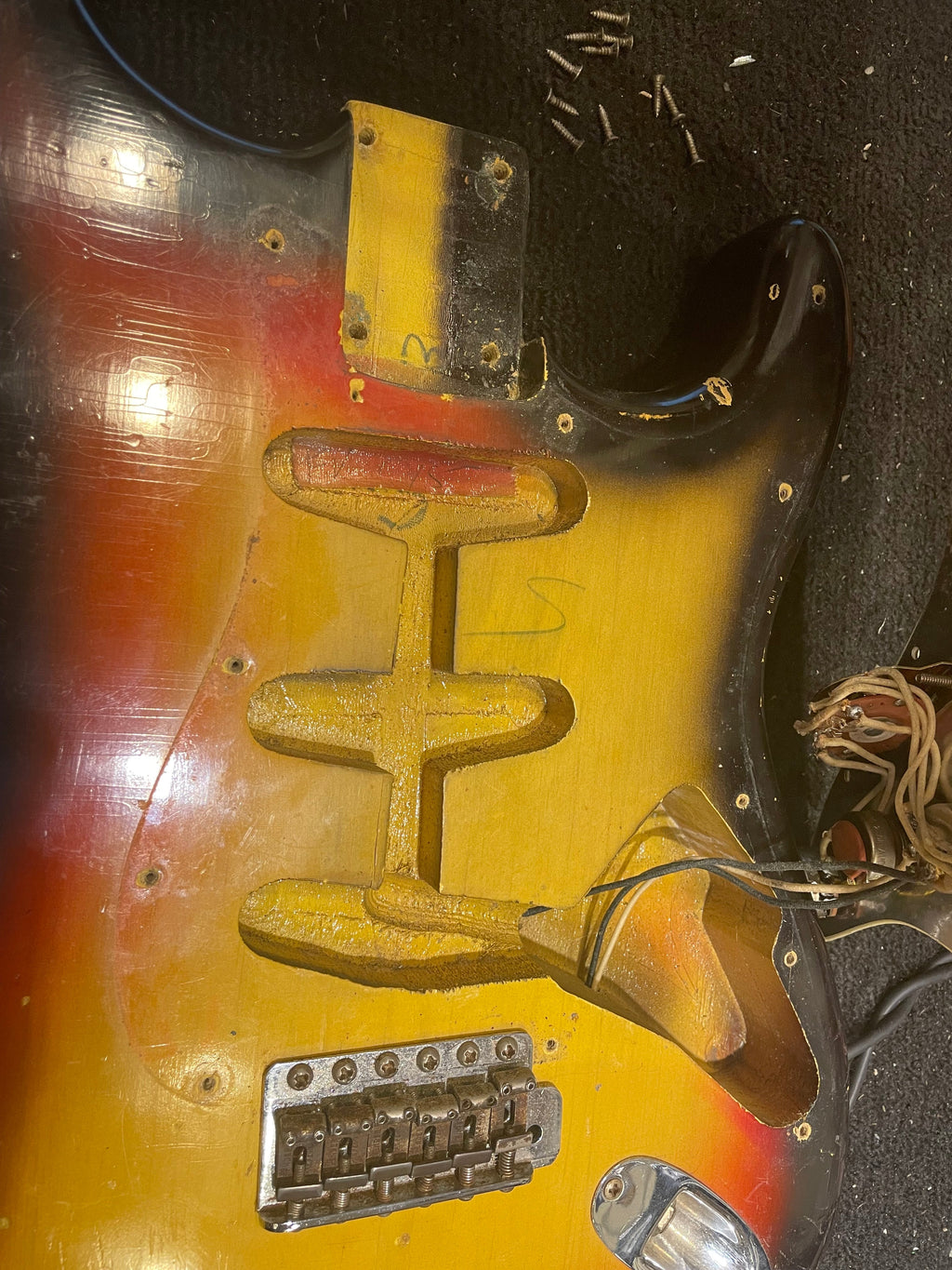 Fender Stratocaster Sunburst 1964 - View 12 | MusicMarket