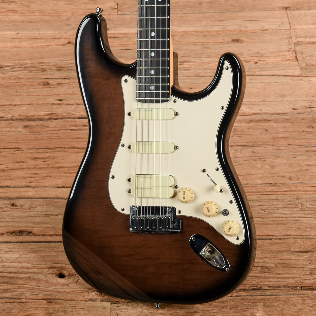 Fender Stratocaster Ultra HSS Ebony Burst 1991 - View 2 | MusicMarket