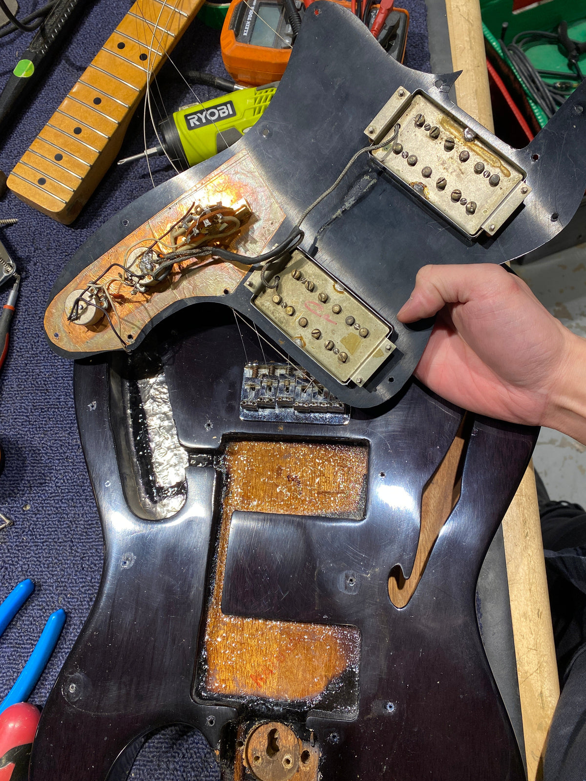 Fender Telecaster Thinline Transparent Black Refin 1972 - View 12 | MusicMarket